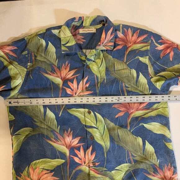 Tommy Bahama Men's Hawaiian Tropical Floral 100% Silk Short Sleeve Camp Shirt - Picture 9 of 11